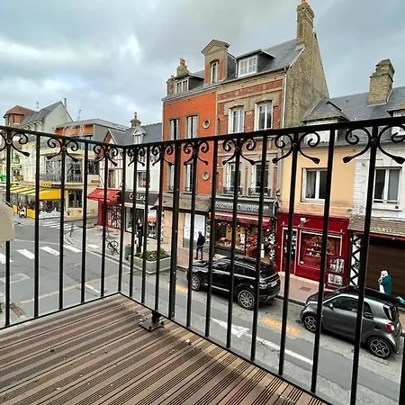 Le « blanc Bleu »-charmant 2 Pieces /3 Min Gare Apartment Trouville-sur-Mer